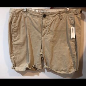 Khaki Bermuda shorts